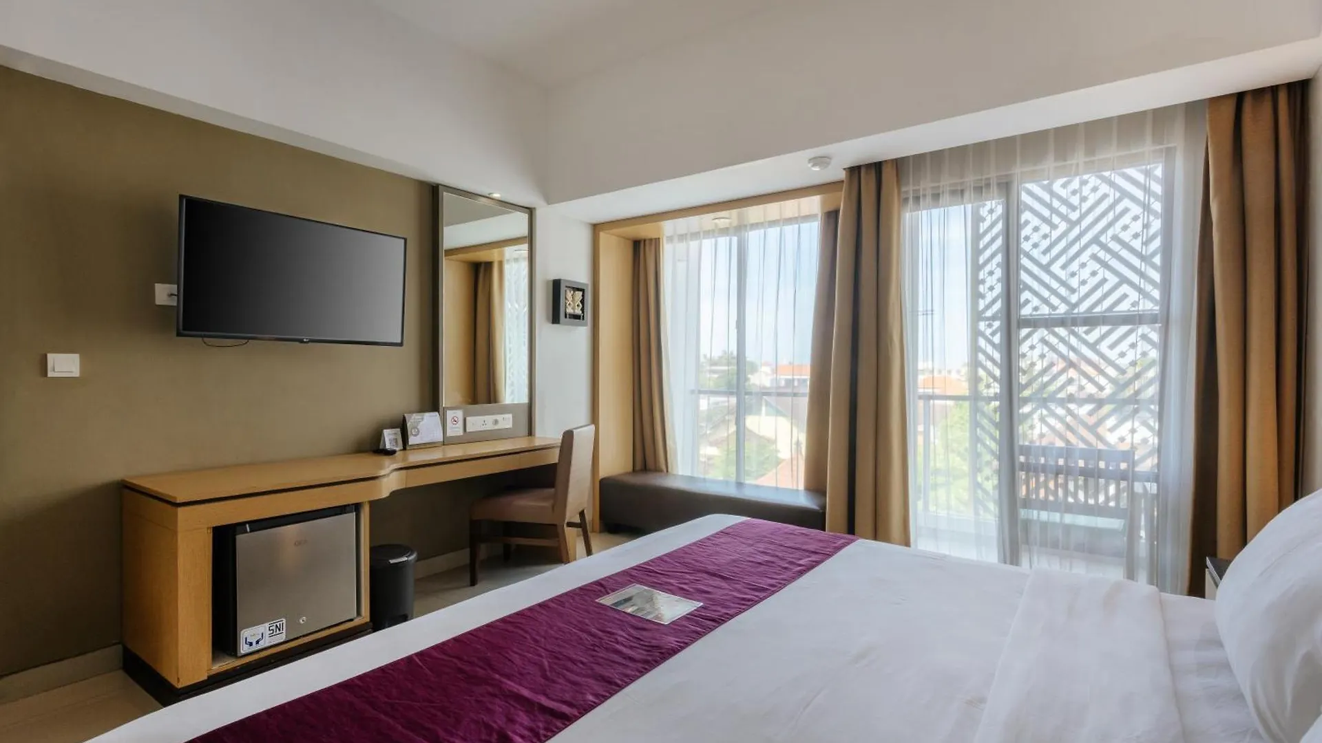 Horison Ultima Seminyak Bali - Chse Certified Hotell