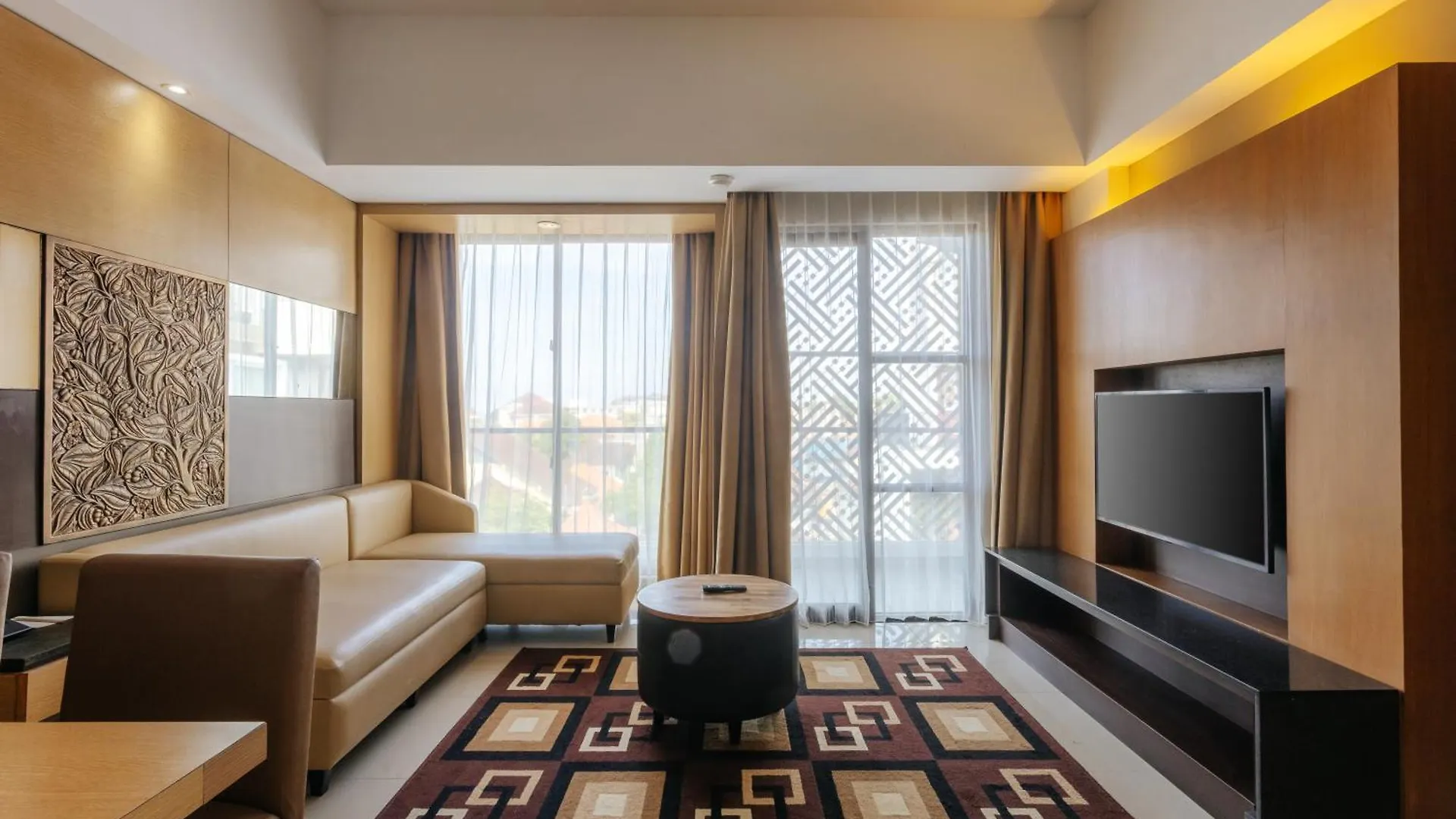Horison Ultima Seminyak Bali - Chse Certified Hotell