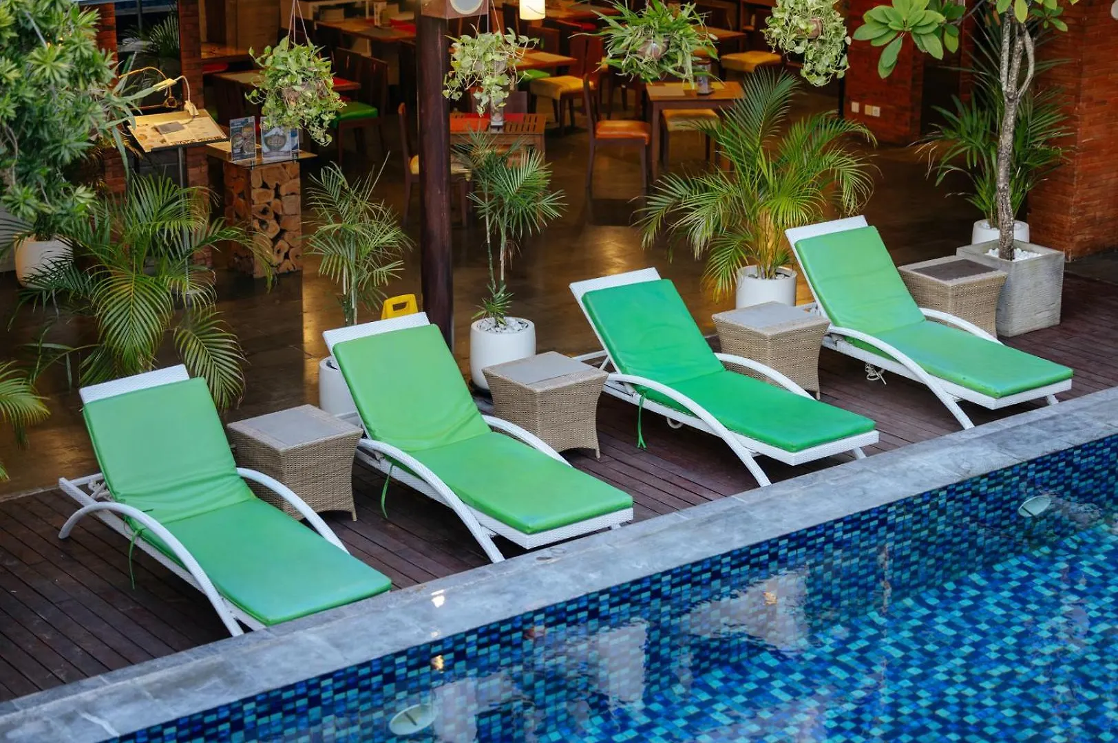 Horison Ultima Seminyak Bali - Chse Certified Hotell